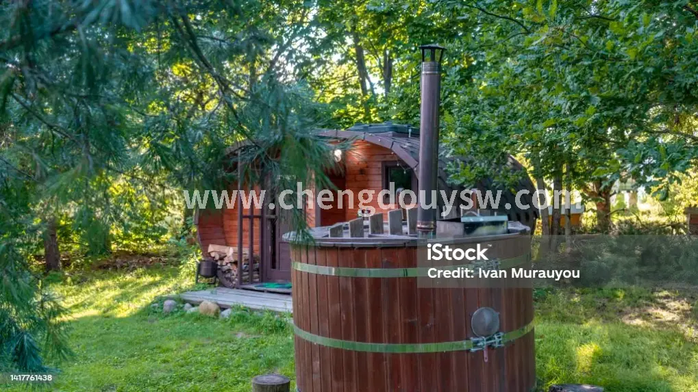 成都年轻人肩颈按摩